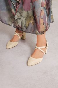 Lts Natural Brown Cross Strap Mary Jane Block Heel In Standard Fit Size Standard > 11