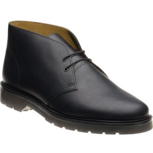Solovair Chukka Boot mens rubber-soled boots in black waxy